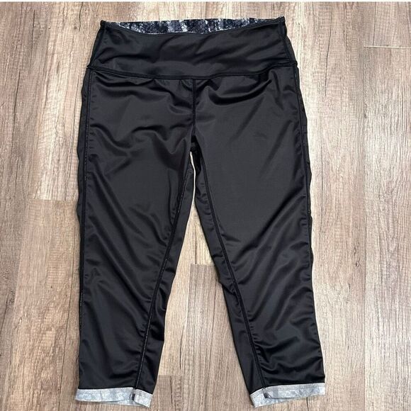 NWT Peach Reversible Capri Crop pants Black Viper Snake Print XL MSRP 79$ - Picture 2 of 10